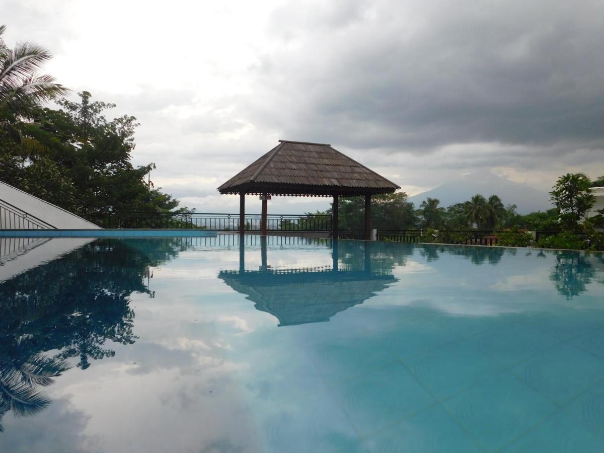 Hotel Malang Hill Syariah Redpartner Exteriér fotografie
